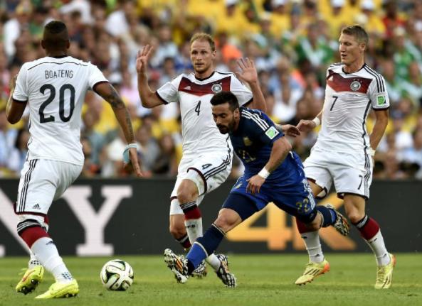 西班牙战胜德国卫冕女足欧国联，大都会球场吸引超5万人观赛