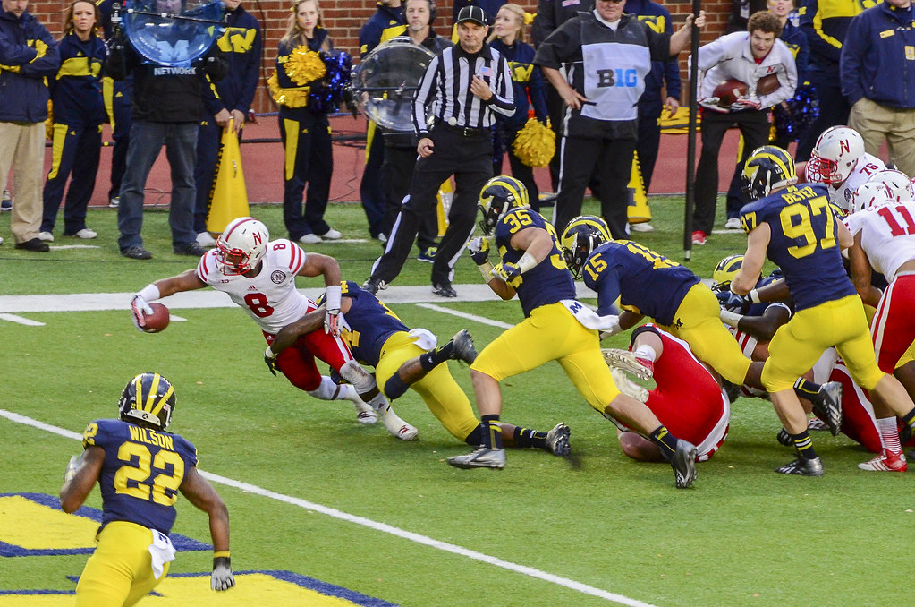 美记：国王GM迫切想要交易拉文，他认为球队失分多都怪拉文